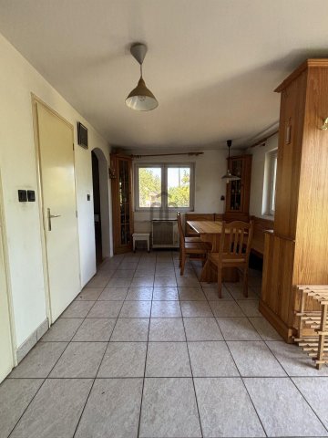 Eladó nyaraló, Szatymazon 3.7 M Ft, 3 szobás