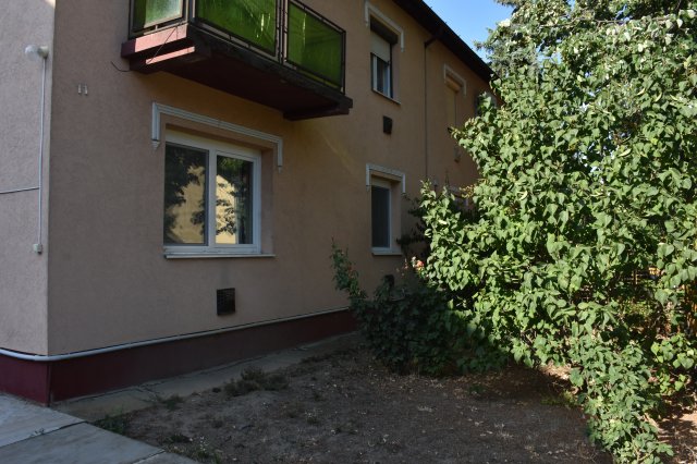 Eladó téglalakás, Törökszentmiklóson 32.8 M Ft, 2+1 szobás