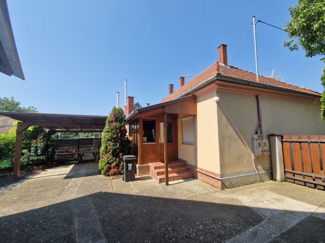 Eladó családi ház, Sárváron 60 M Ft, 3 szobás