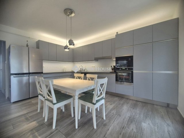 Eladó ikerház, Budapesten, XVIII. kerületben 164.5 M Ft, 4 szobás