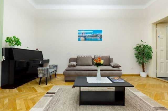 Eladó téglalakás, Budapesten, IX. kerületben 98 M Ft, 3 szobás