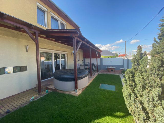 Eladó sorház, Nyíregyházán, Család utcában 74.9 M Ft