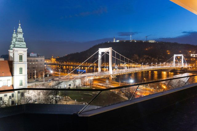 Eladó téglalakás, Budapesten, V. kerületben 838.2 M Ft, 4 szobás