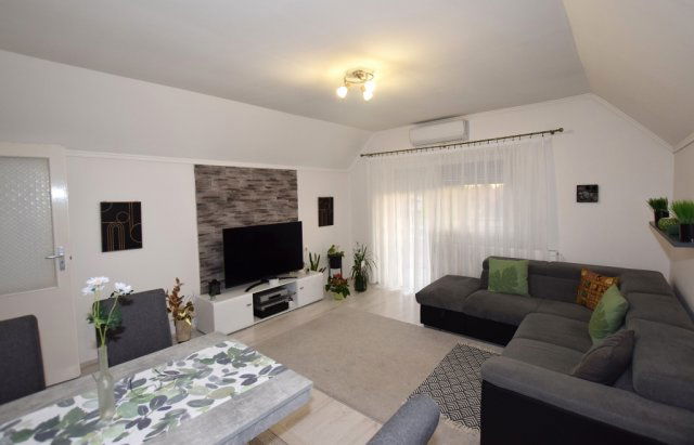 Eladó téglalakás, Debrecenben 69.9 M Ft, 2+1 szobás