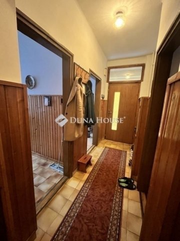 Eladó családi ház, Budapesten, IV. kerületben 143.5 M Ft