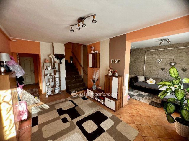 Eladó családi ház, Füzesabonyban 59 M Ft, 5 szobás