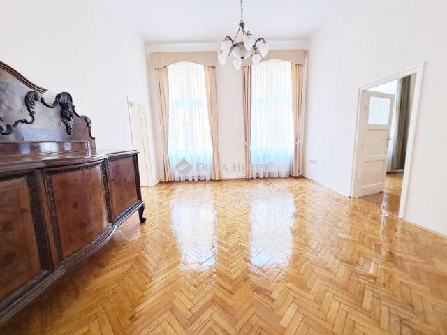 Kiadó téglalakás, albérlet, Budapesten, I. kerületben, 3 szobás