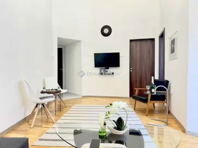 Eladó téglalakás, Budapesten, VII. kerületben 99.9 M Ft