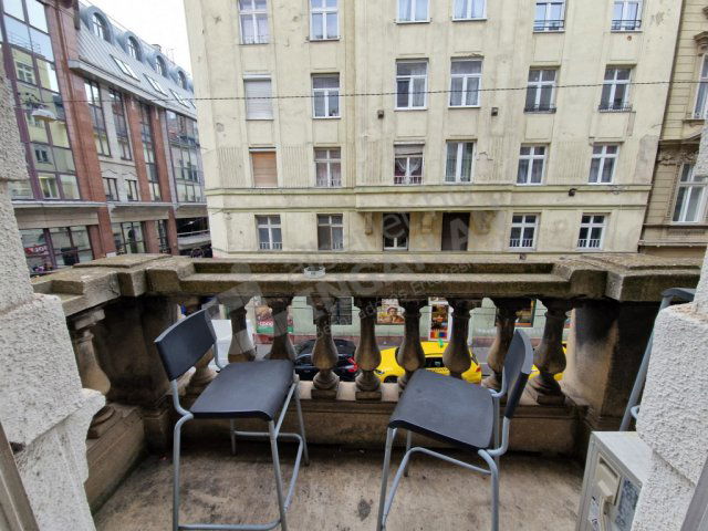 Kiadó téglalakás, albérlet, VI. kerületben, Nagymező utcában