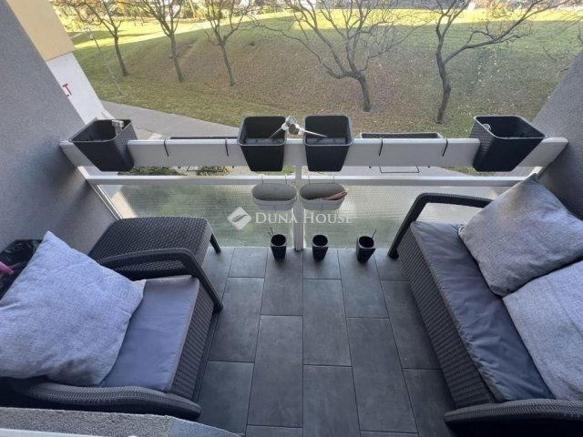 Eladó panellakás, Budapesten, XVIII. kerületben 79.9 M Ft