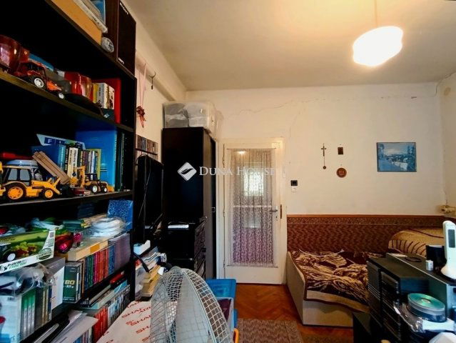 Eladó családi ház, Szegeden 51.5 M Ft, 3 szobás