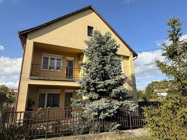 Eladó családi ház, Püspökladányban 85 M Ft, 5 szobás