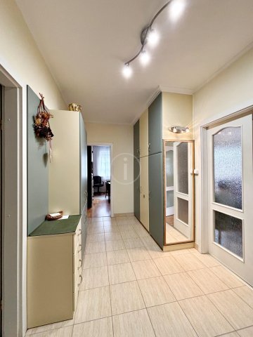 Eladó téglalakás, Budapesten, IV. kerületben 154 M Ft, 4 szobás