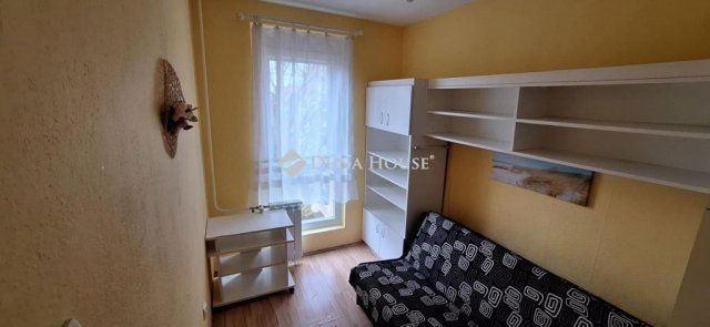 Kiadó panellakás, albérlet, Pécsett, Maléter Pál úton