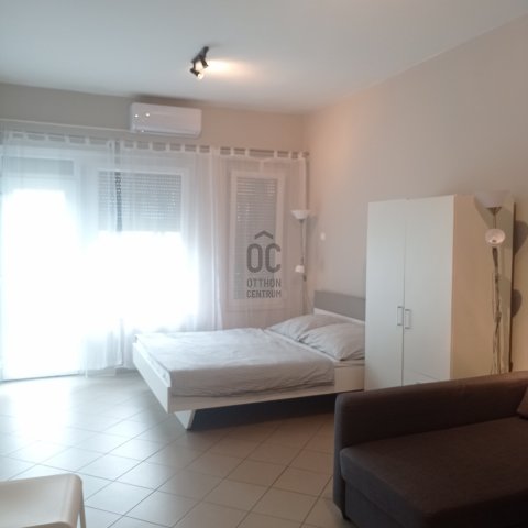 Kiadó téglalakás, albérlet, Zamárdiban, Kiss Ernő utcában