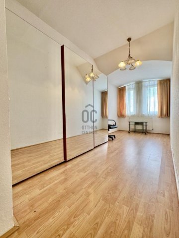 Eladó téglalakás, Vecsésen 76.9 M Ft, 4 szobás