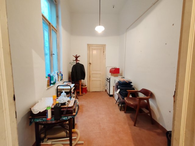 Eladó téglalakás, Budapesten, VI. kerületben, Szófia utcában