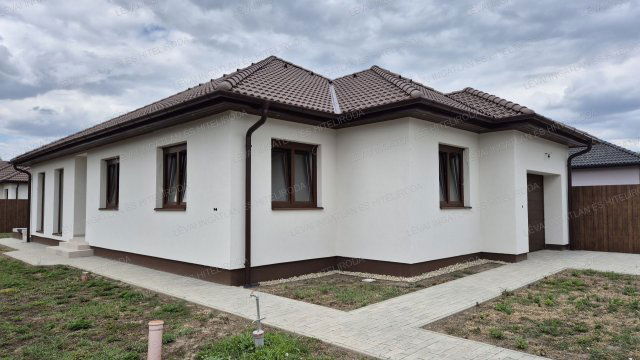 Eladó családi ház, Békéscsabán, Omaszta utcában 107 M Ft