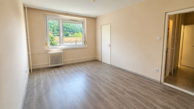 Kiadó panellakás, albérlet, Miskolcon 110 E Ft / hó, 2 szobás