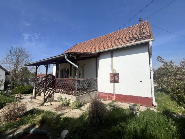 Eladó családi ház, Sarkadon 18 M Ft, 2 szobás