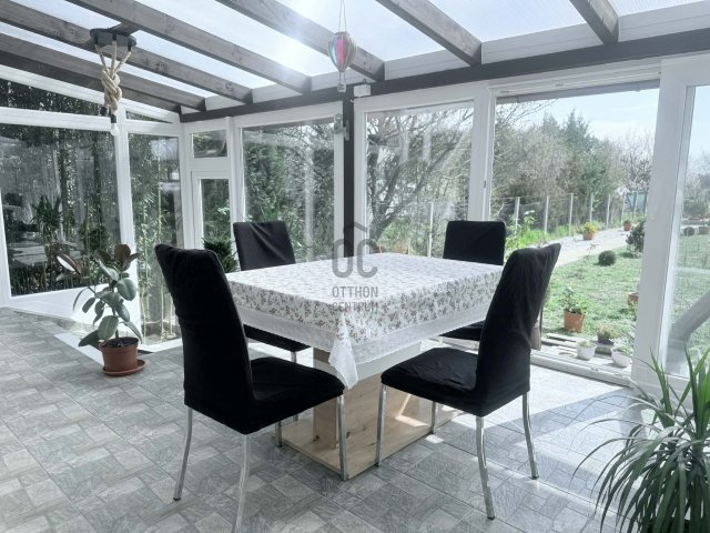 Eladó családi ház, Győrött 44.9 M Ft, 2 szobás