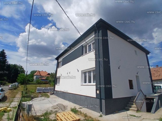 Eladó ikerház, Kerepesen 89.9 M Ft, 4 szobás