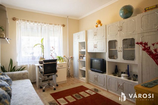 Eladó családi ház, Szeghalmon 24.99 M Ft, 4 szobás