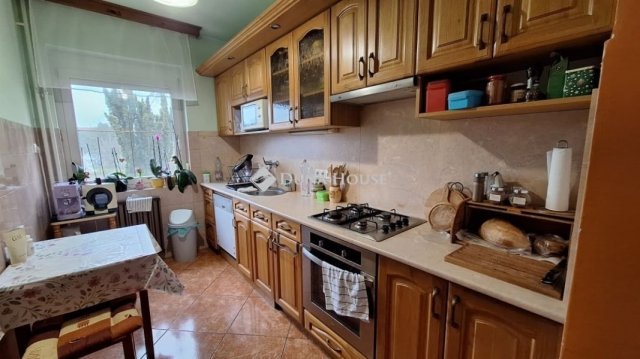 Eladó családi ház, Abában 74.9 M Ft, 5 szobás