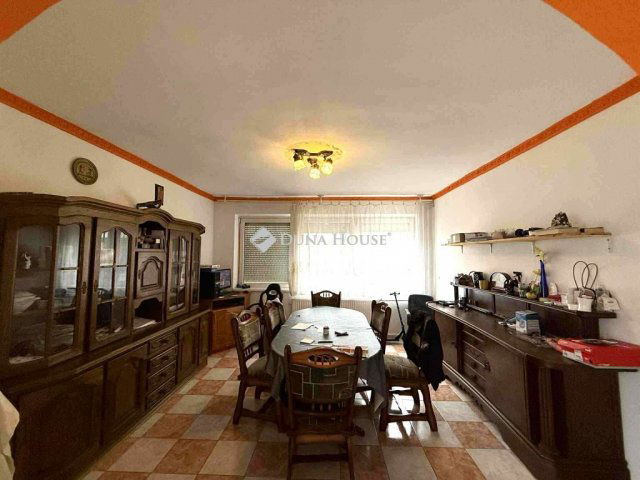 Eladó családi ház, Győrött 85 M Ft, 5 szobás