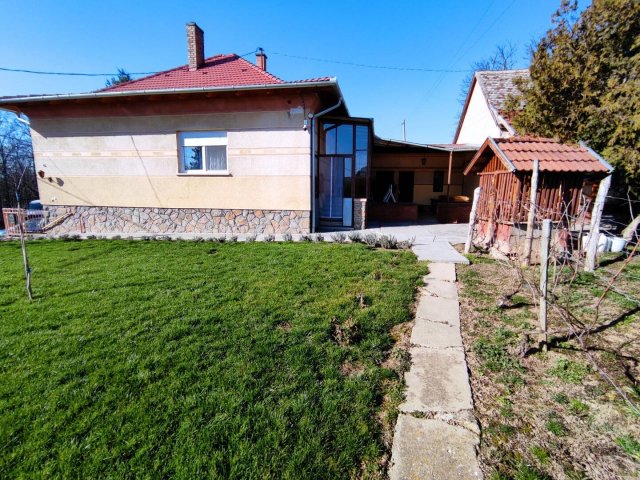 Eladó családi ház, Geresdlakon 48 M Ft, 5 szobás