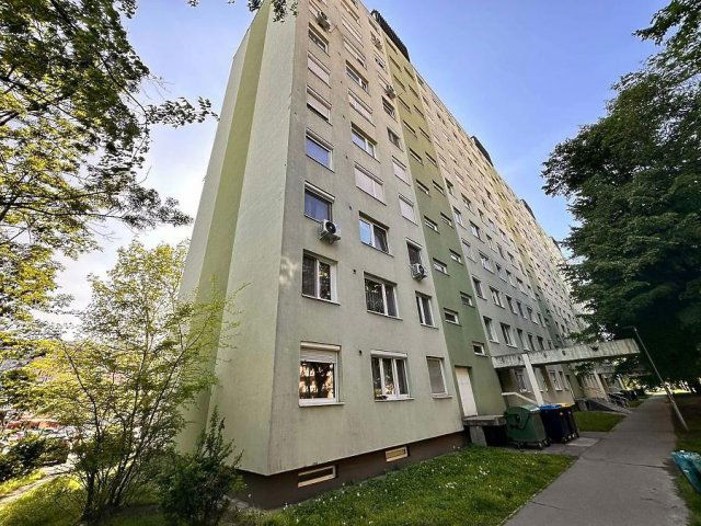 Eladó panellakás, Budapesten, XV. kerületben 63.9 M Ft