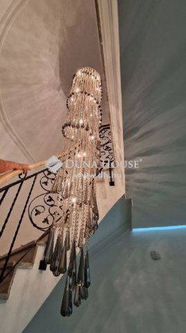 Eladó családi ház, Gödön 400 M Ft, 7+1 szobás