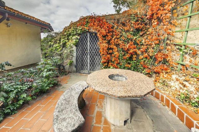 Eladó családi ház, Tatabányán 199 M Ft, 6+3 szobás