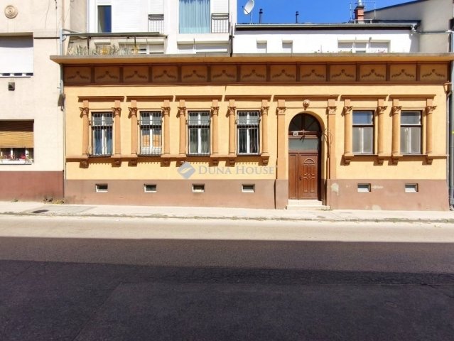 Eladó téglalakás, Budapesten, III. kerületben 55 M Ft, 1 szobás