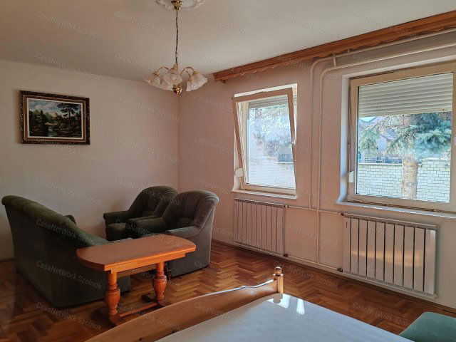 Eladó családi ház, Szolnokon 84.9 M Ft, 4 szobás