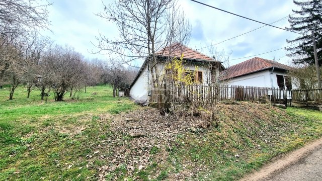 Eladó családi ház, Tésán 29 M Ft, 2 szobás