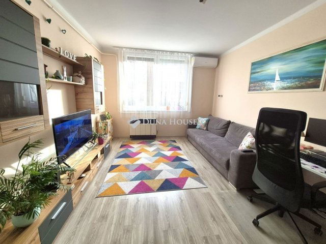 Eladó téglalakás, Budapesten, XIV. kerületben 69 M Ft, 2 szobás