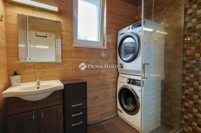 Eladó családi ház, Budapesten, XVI. kerületben 154.99 M Ft