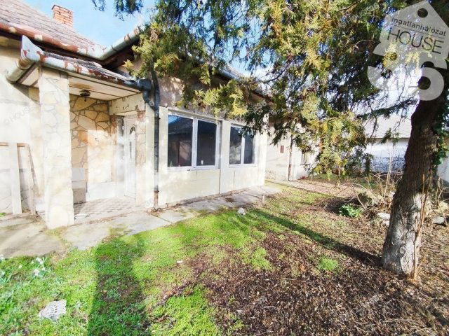 Eladó családi ház, Cserkeszőlőn 27.9 M Ft, 4 szobás