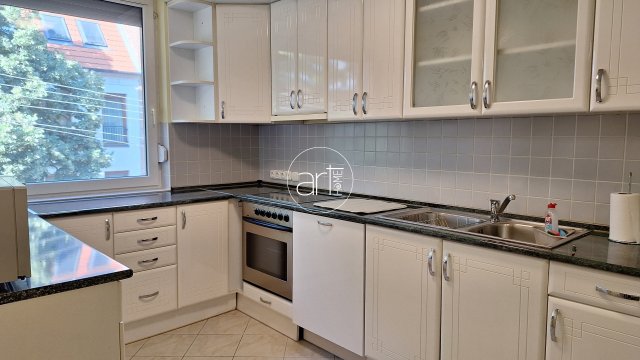 Kiadó téglalakás, albérlet, Szegeden, Borbás utcában, 2 szobás