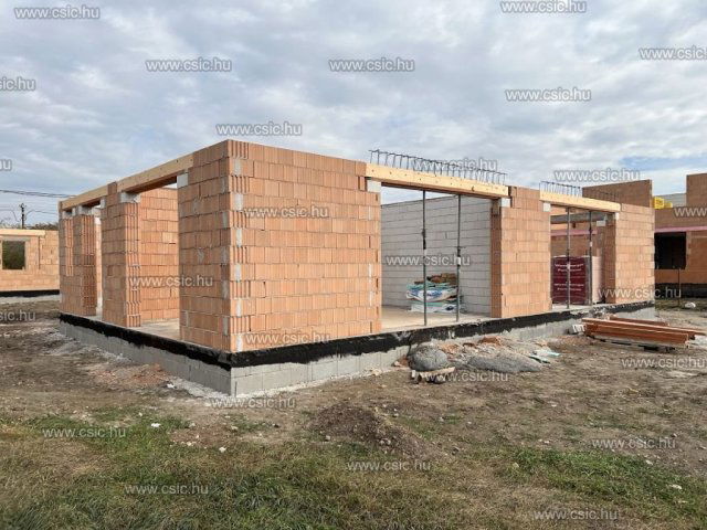 Eladó ikerház, Budapesten, XVIII. kerületben 149.9 M Ft, 4 szobás