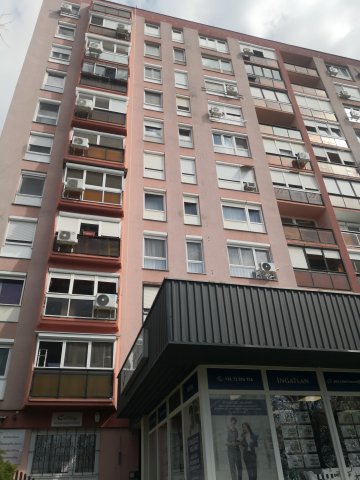 Eladó panellakás, Pécsett, Nagy Imre úton 36.9 M Ft, 2 szobás