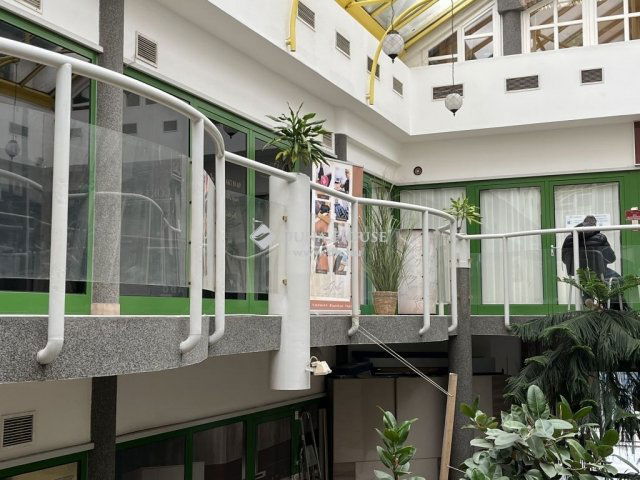 Eladó iroda, Budapesten, III. kerületben 60 M Ft