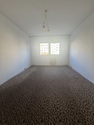 Eladó panellakás, Szegeden 39 M Ft, 1+1 szobás