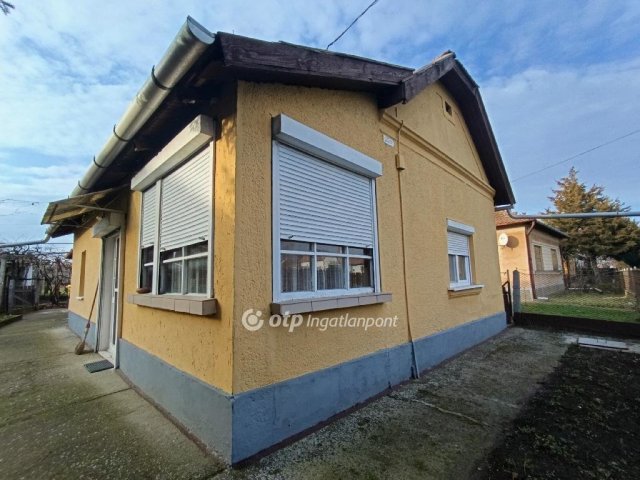 Eladó családi ház, Tiszafüreden 26.5 M Ft, 2+1 szobás