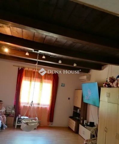 Eladó családi ház, Vértesbogláron 49.8 M Ft, 4 szobás