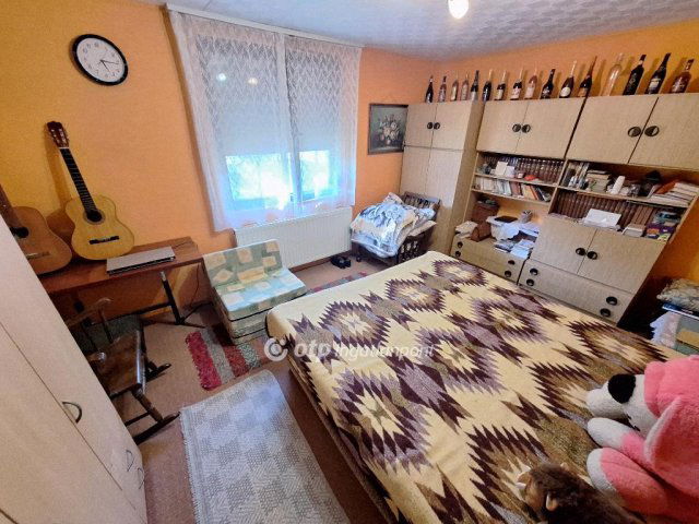 Eladó családi ház, Nyárlőrincen 29.5 M Ft, 3 szobás
