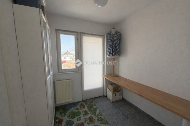 Eladó családi ház, Felsőpakonyban 79.8 M Ft, 4 szobás