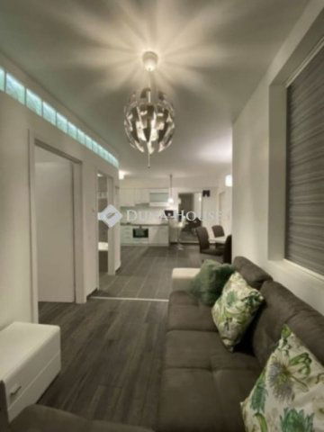 Eladó téglalakás, Budapesten, XI. kerületben 50.5 M Ft, 3 szobás