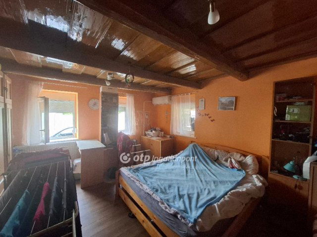 Eladó családi ház, Feldebrőn 14 M Ft, 1+1 szobás